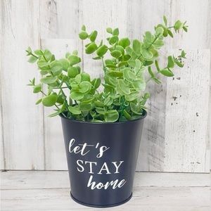 🏠 RUSTIC FARMHOUSE METAL PLANTER 🏠